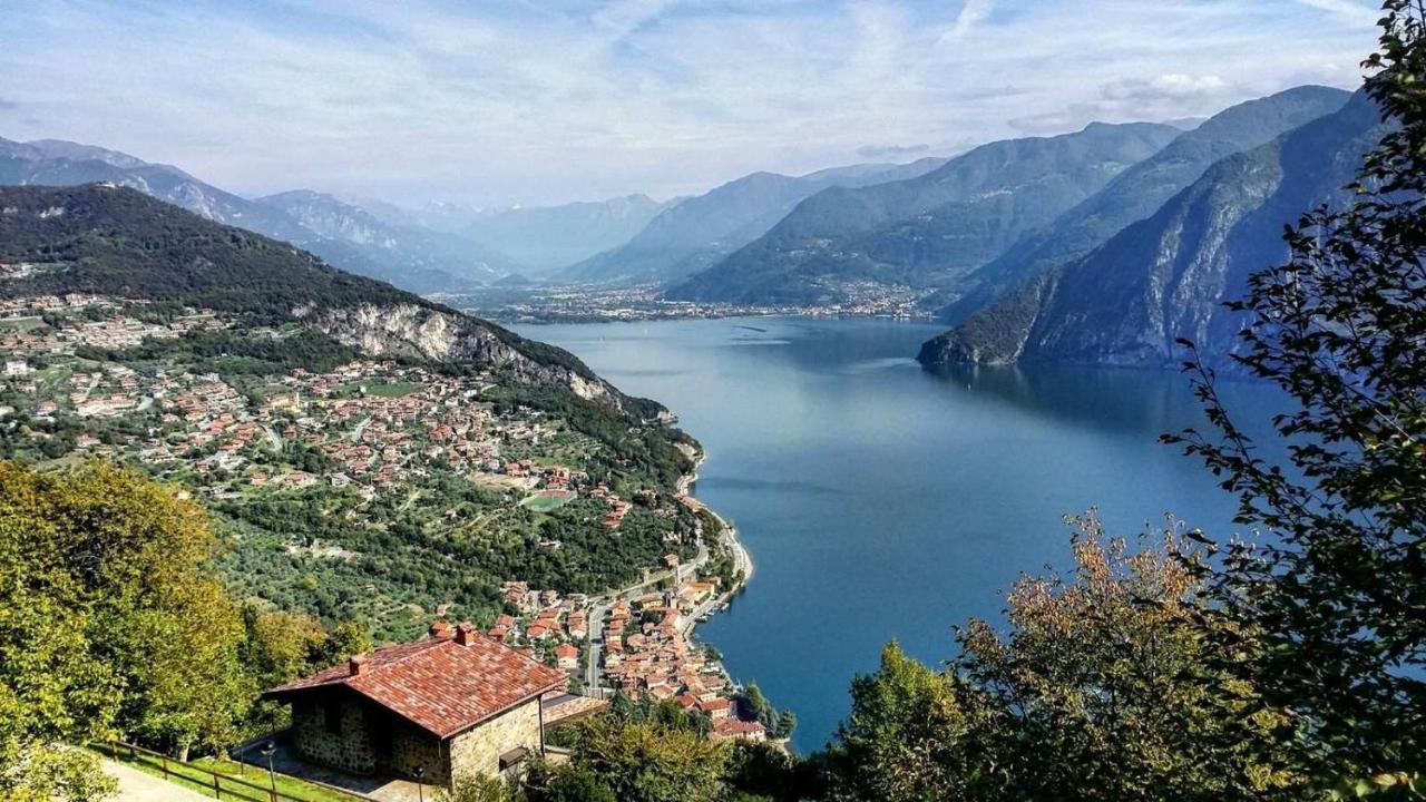 Irina'S House With View On Like And Swimming Pool Lägenhet Riva di Solto Exteriör bild